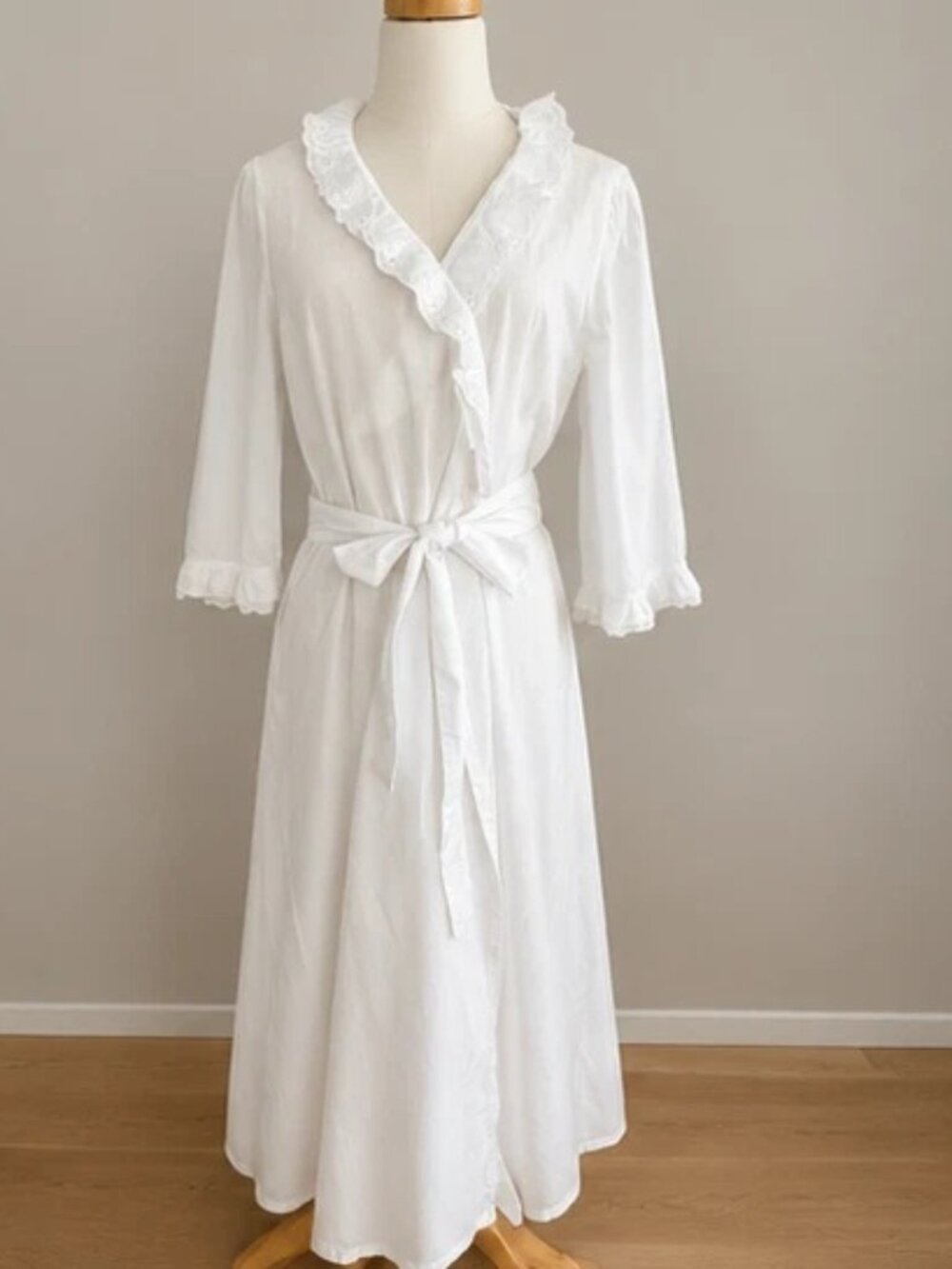 NWOT White cotton April Cornell Robe Sz M Fairy Cottage Core